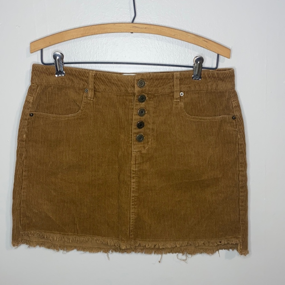 🪿Brown Corduroy Button up skirt! - Picture 2 of 8